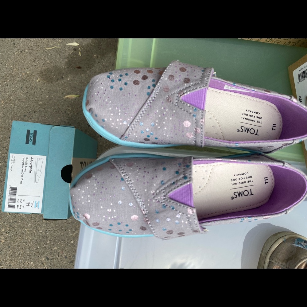 Brand New Toms! Adorable!